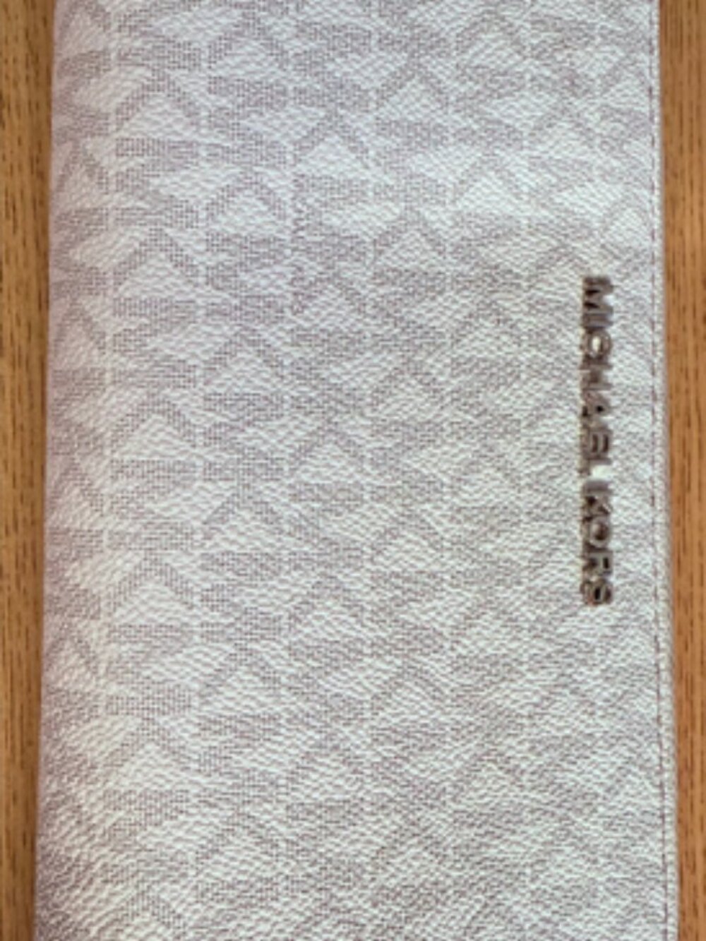 Michael Kors Zip Around Wallet